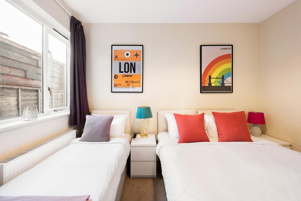 Heart Of Ealing Apartment With Garden London Eksteriør billede